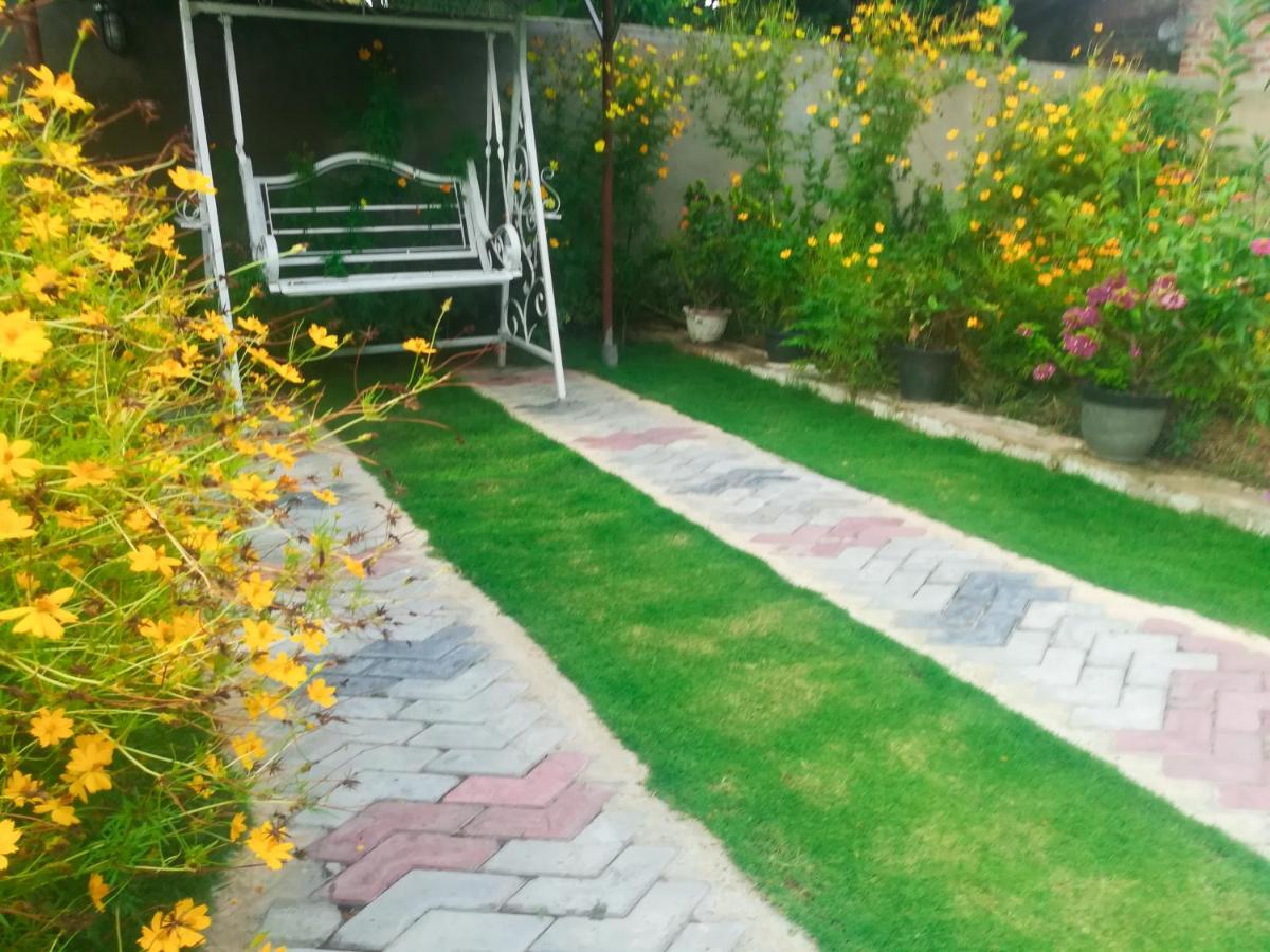 Geethani Tourist Home بولاناروفاي المظهر الخارجي الصورة