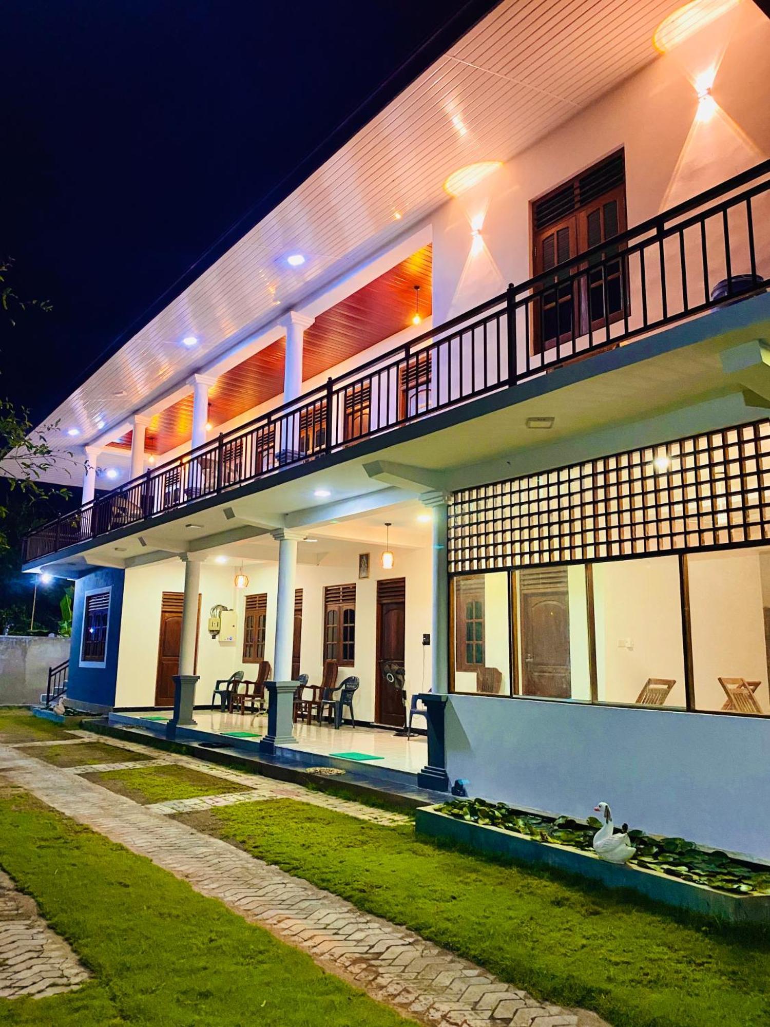 Geethani Tourist Home بولاناروفاي المظهر الخارجي الصورة