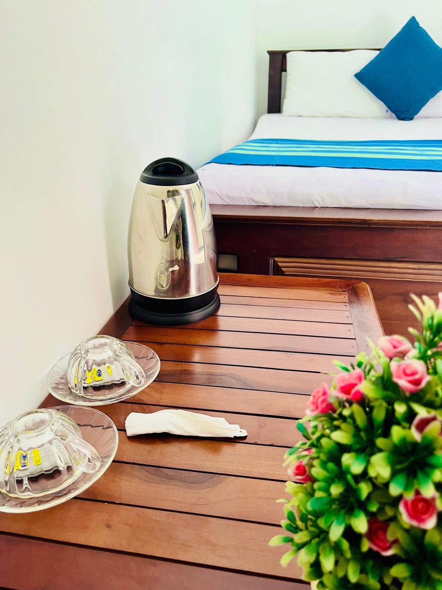 Geethani Tourist Home بولاناروفاي المظهر الخارجي الصورة