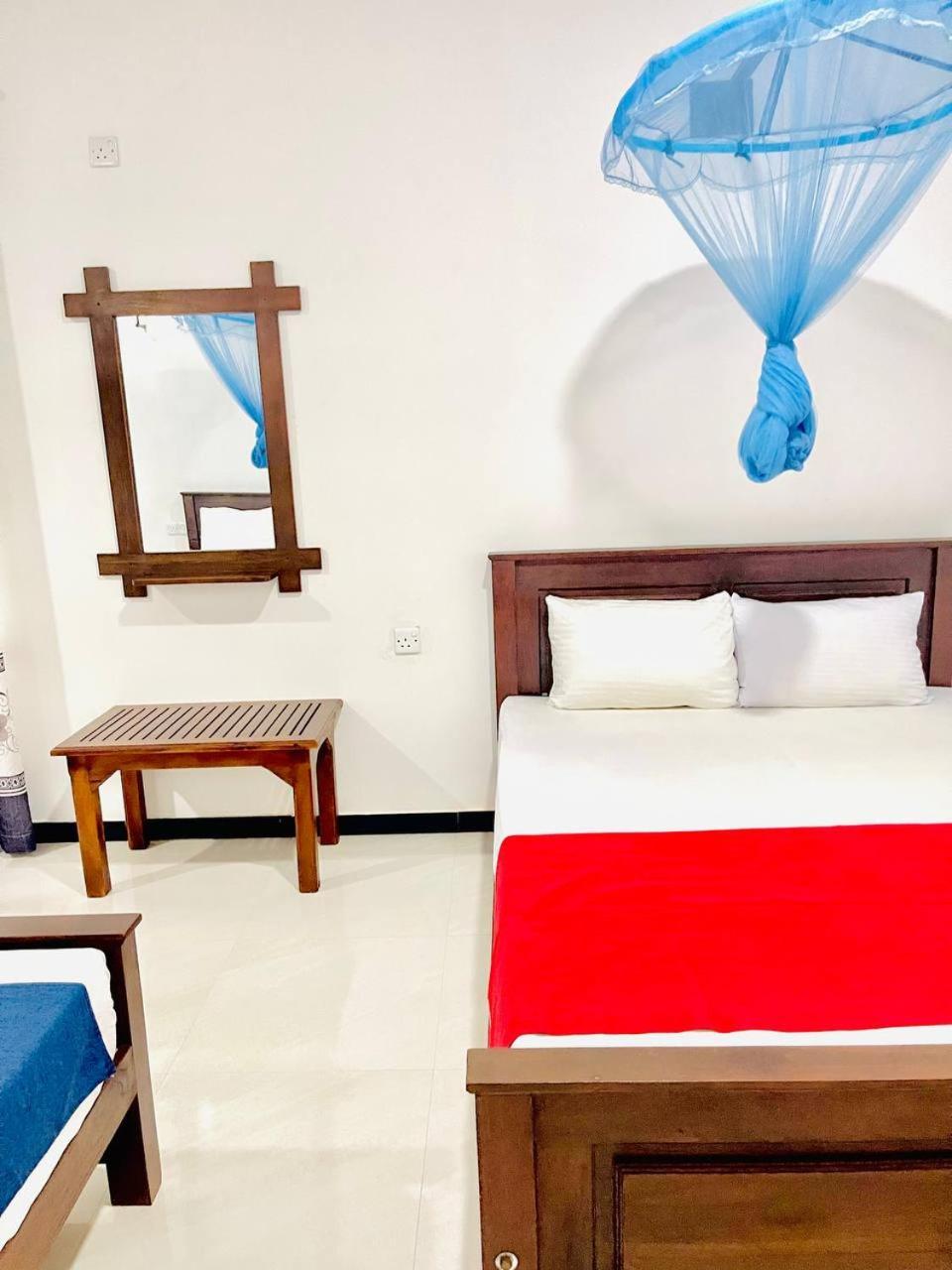 Geethani Tourist Home بولاناروفاي المظهر الخارجي الصورة