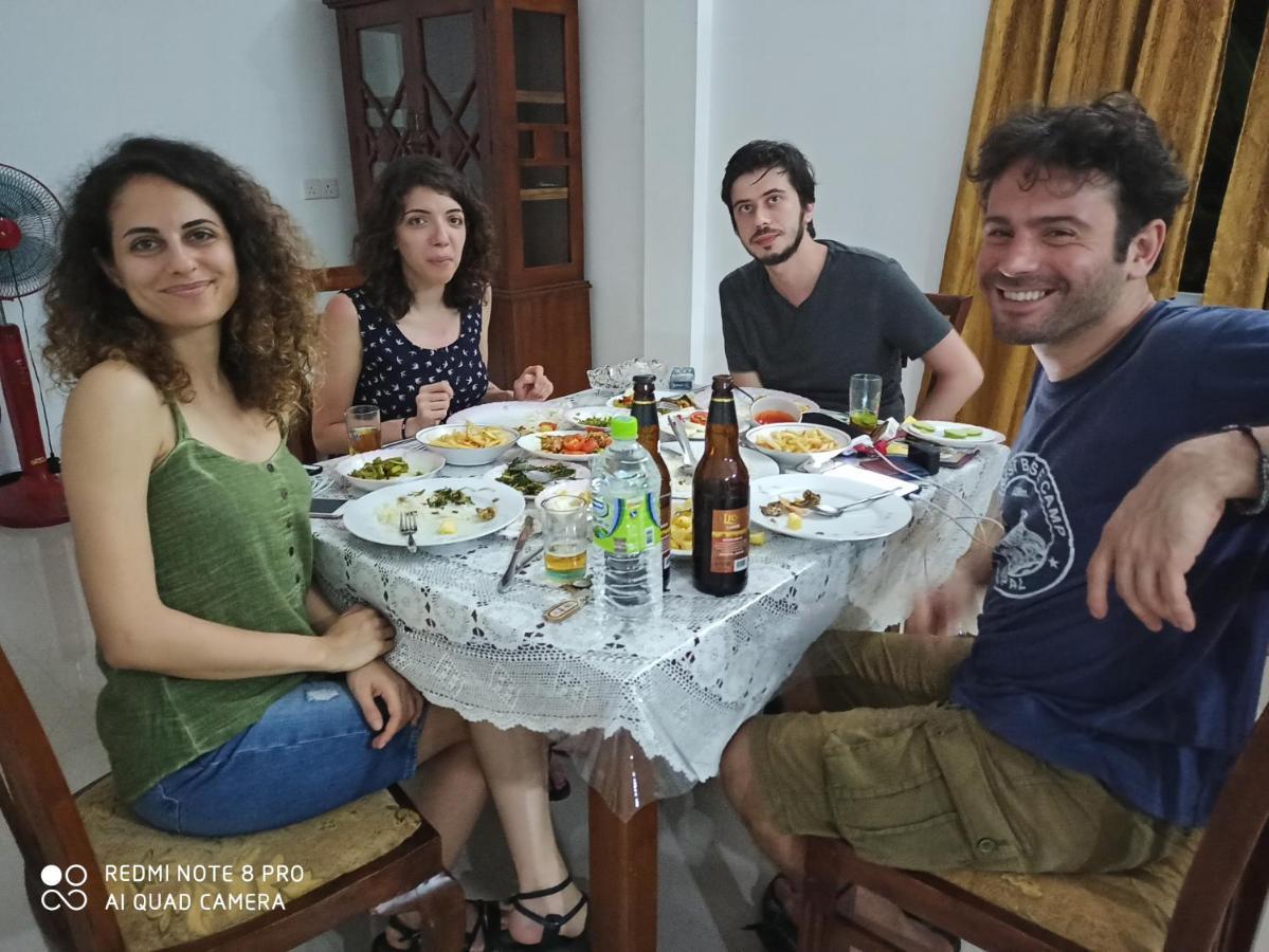 Geethani Tourist Home بولاناروفاي المظهر الخارجي الصورة